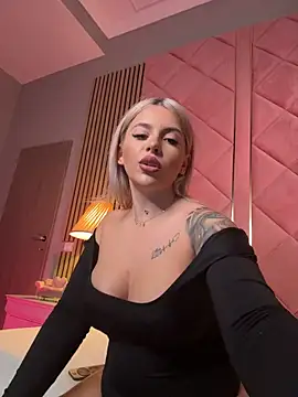IveySin live cam on StripChat