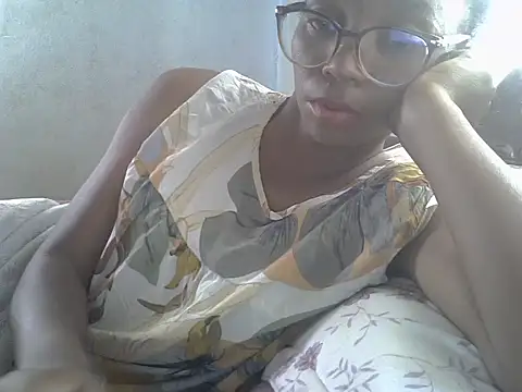 ElianeHot webcam
