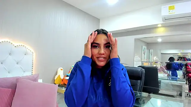 Valen_Abella webcam