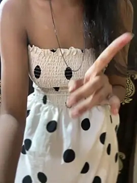 Lusty-Dishuu webcam