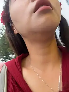 feifei_7788 (F milf) - 真空找路人搭讪