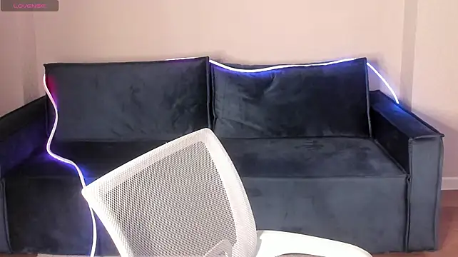 Sophia_Millery webcam