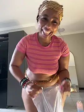 CurvyDesire1