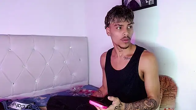 Angel_foxc13 webcam