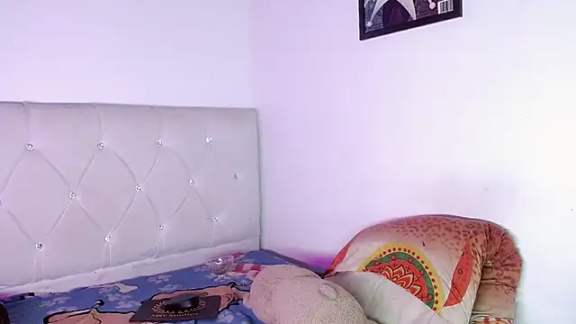 Angel_foxc13 webcam
