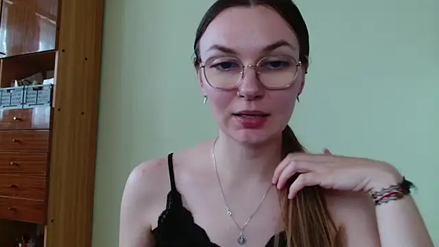 LooveELLYx webcam