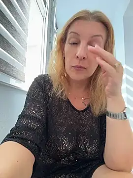 Hot-Milf4U webcam