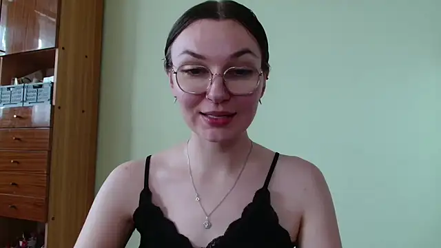 LooveELLYx webcam