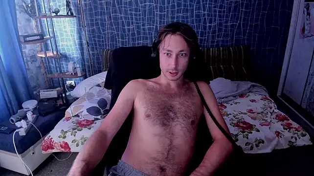 CuteBoy228 webcam