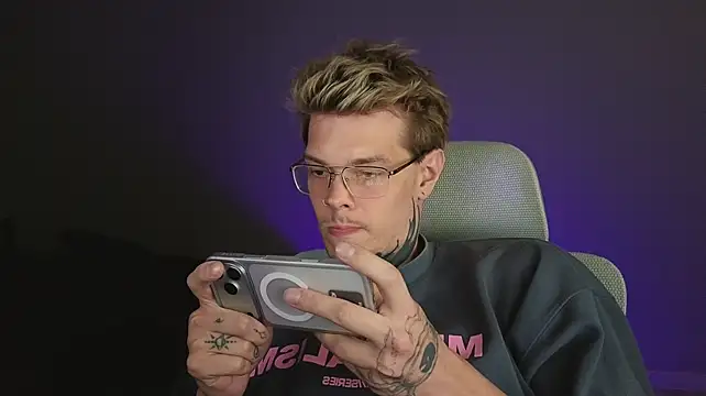 DENIS_HERE webcam