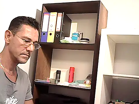 mastercharisma35 webcam