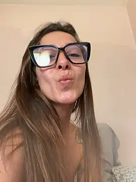 SOFIASWEETSECRETT 🔁 live sex webcam