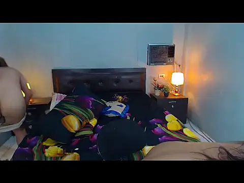 BadGirlsInBedXX live cam on StripChat