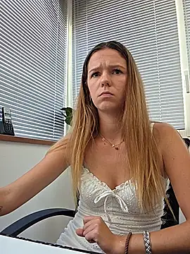 lucie_mehott Live Webcam on Stripchat
