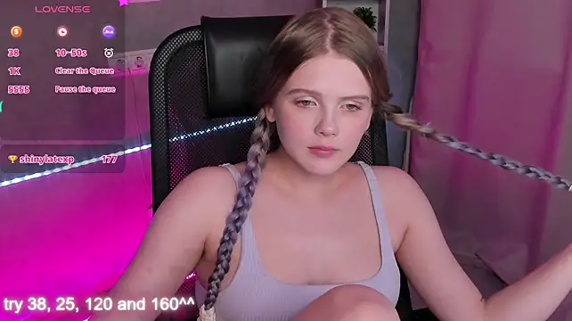 Alisa_Allison webcam
