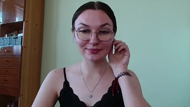 LooveELLYx webcam