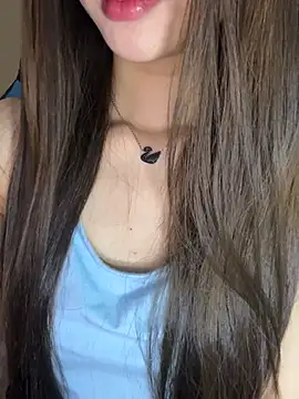 Yiyina_17 webcam