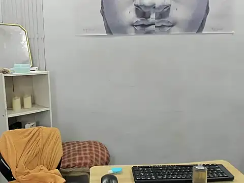 AsianPinayBigBusty webcam
