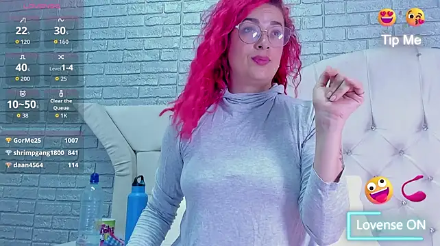 RoxanneStorm_ webcam
