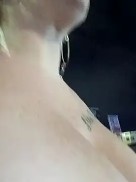 nakedgarbageperson webcam