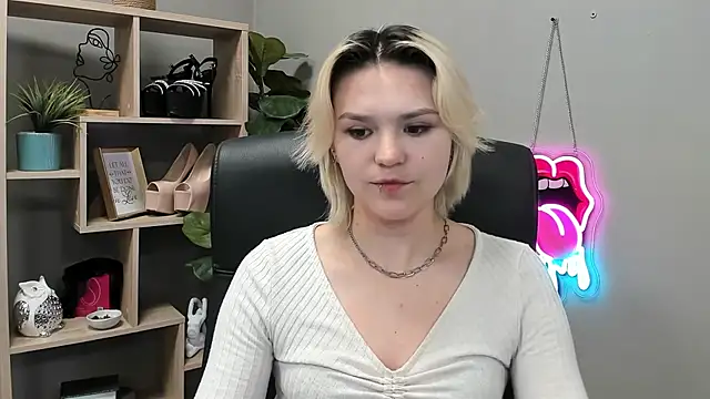 SweetLilyxo webcam