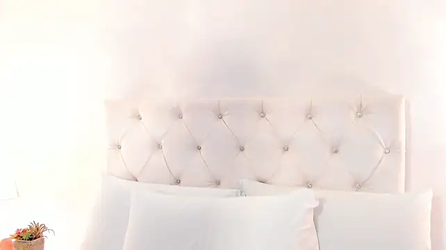 PenelopeOwen webcam