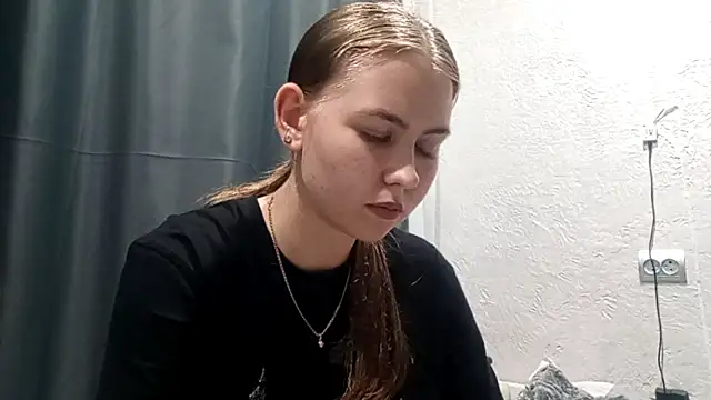 AnnettaHosaka webcam