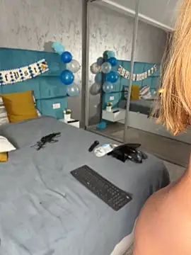 LunaAlya webcam