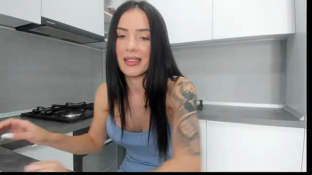 Emmapmg live cam on StripChat