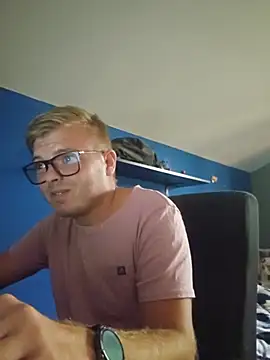 blondeboy92 webcam