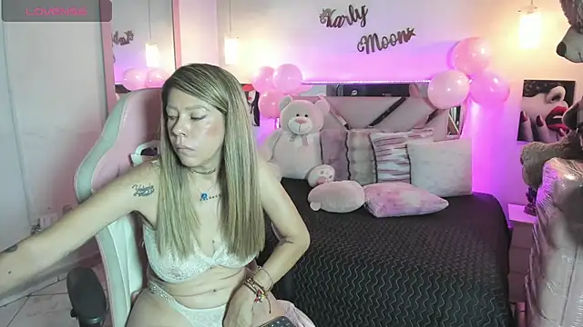 Karly_moon