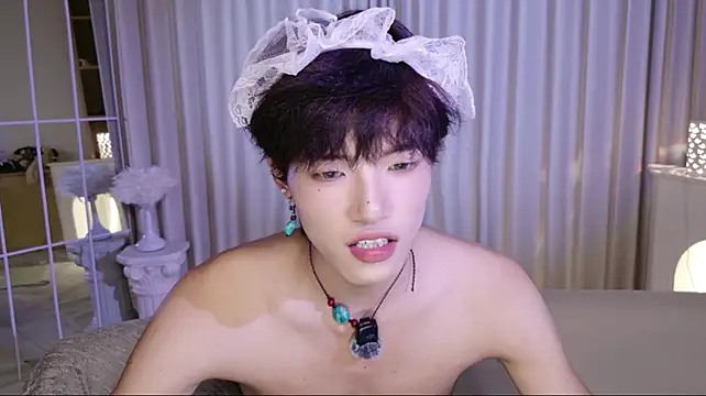 RenZeng live cam on StripChat