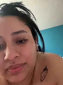 hellokittyhot999 live cam on StripChat