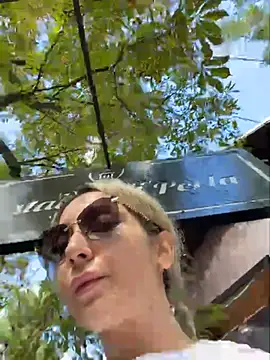 kinky_rebecca webcam