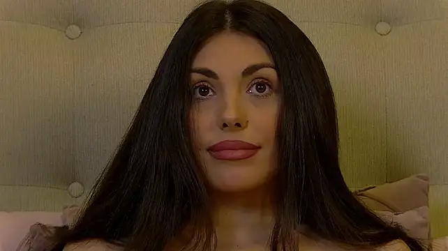 DizzyTara webcam