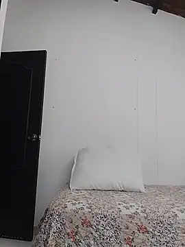 victoria_wayne webcam