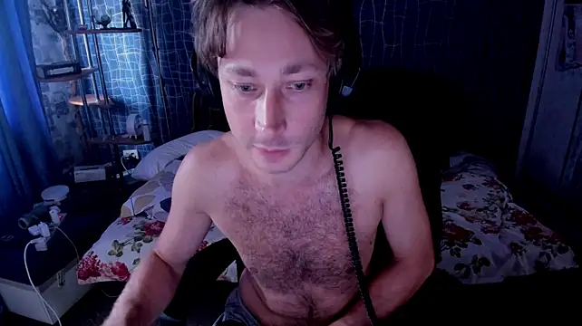 CuteBoy228 webcam