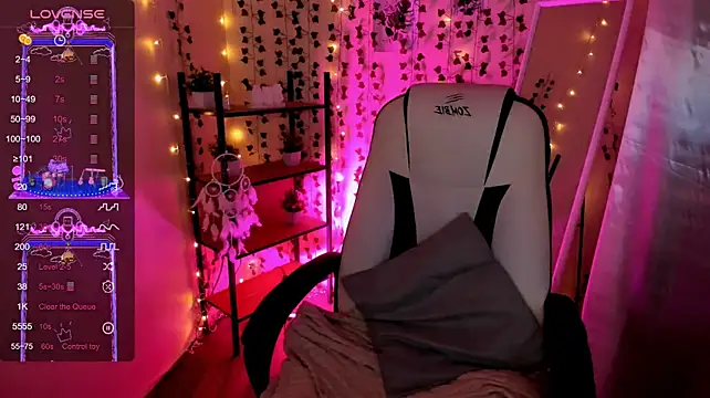 AnyaTaylor_ webcam