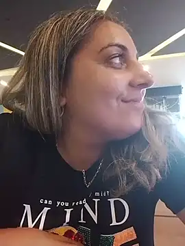 Antoniasweety webcam