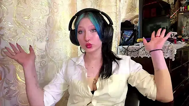 Missmeew live cam on StripChat