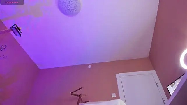 KaylaLaine webcam