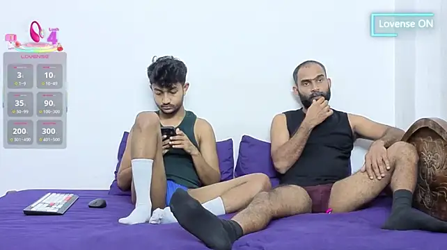 DesiDaddyandSon webcam