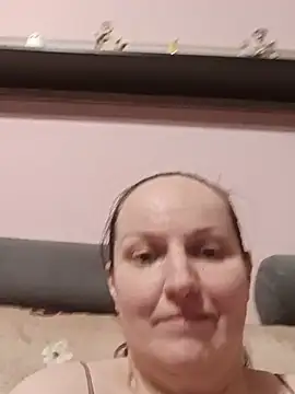 BustyLadyAlma webcam