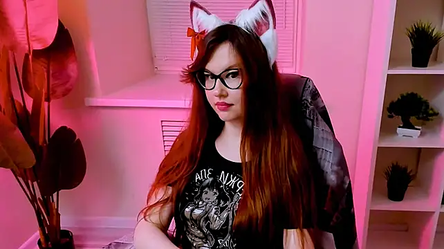 CarolGiggly live cam on StripChat