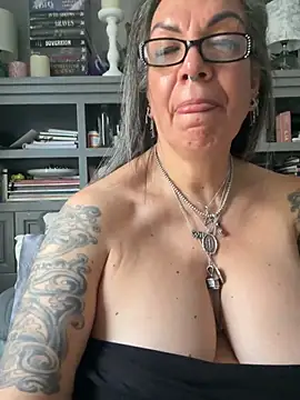 dieseldame1313 webcam