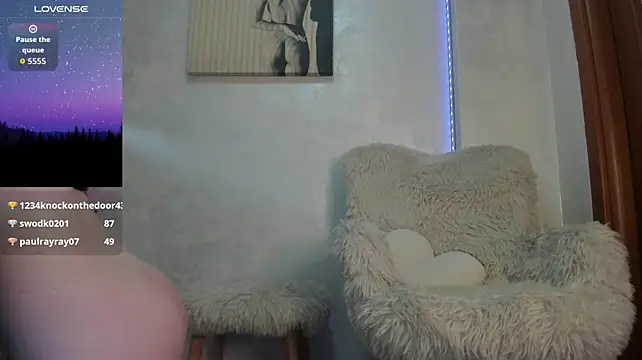 EmberLuna_ webcam