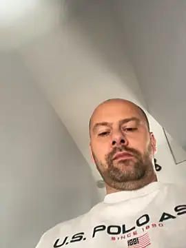NakedAndrewHot webcam