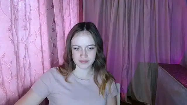 ElinaStar00 webcam