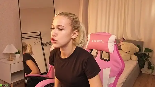 ChloexBarbie webcam