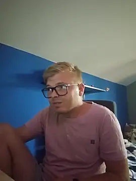 blondeboy92 webcam